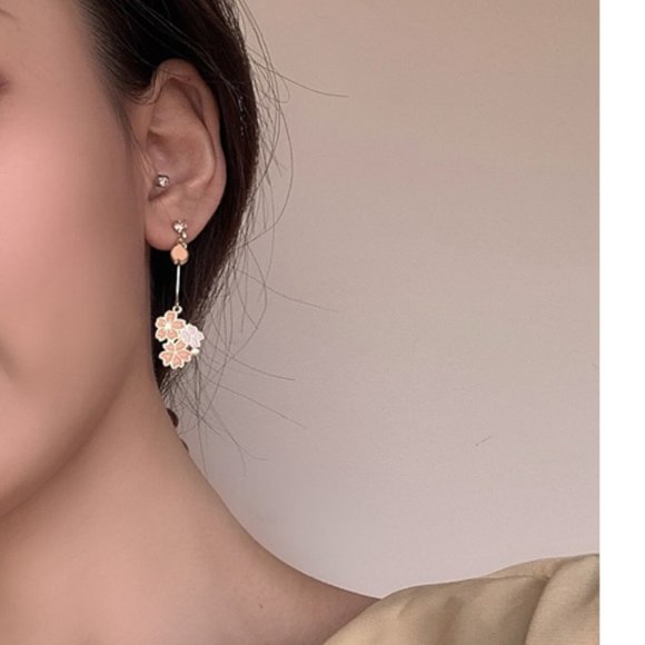 💙Kitty Cat Sakura Flower Drop Earrings - Picture 7 of 8